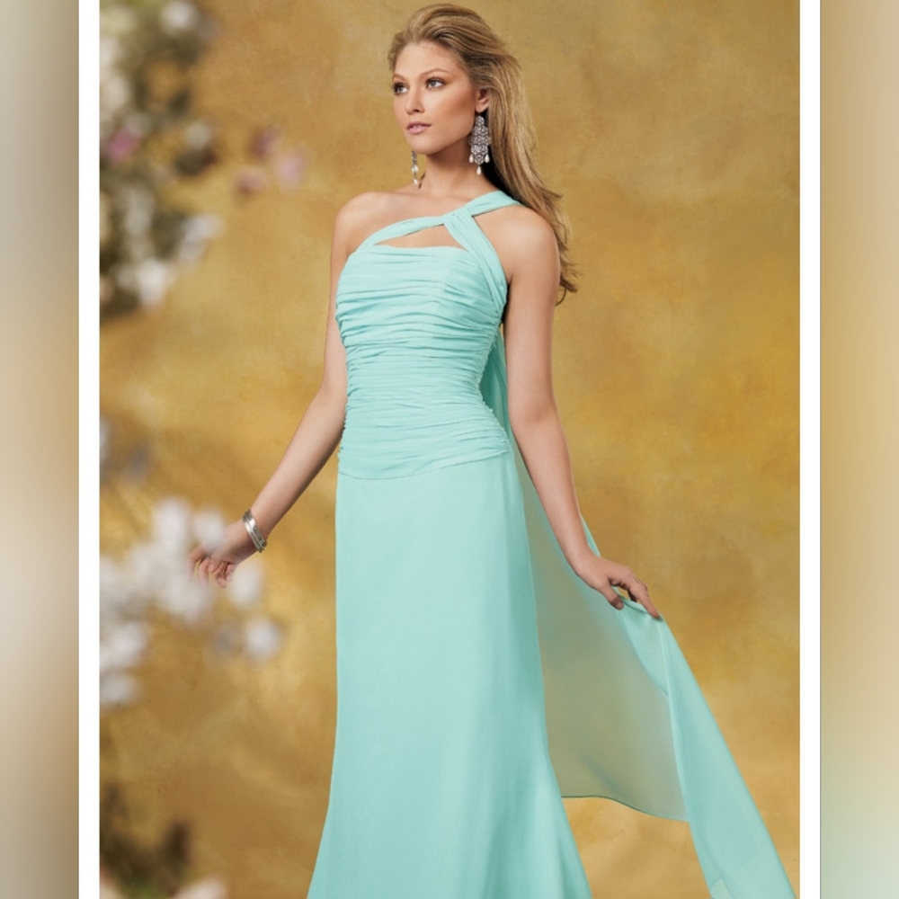 Jordan Fashions Gown #833